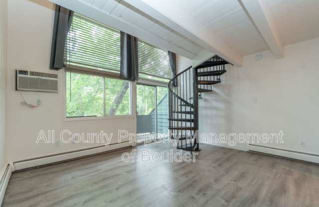 1842 Canyon Blvd. photos photos
