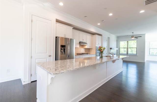 2388 Montford Place Gallery 3