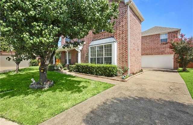 8804 Crescent Court Gallery 2