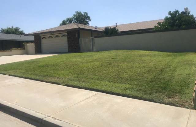 2bd/2ba + built in office -  Riverside, CA! Gallery 3