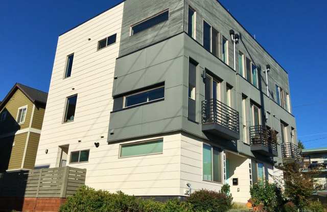 Stunning Ballard Townhome with Rooftop Deck, Views & Parking! photos photos