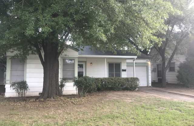 Cute 2 bedroom home! - 1909 Wilson Avenue, Wichita Falls, TX 76301