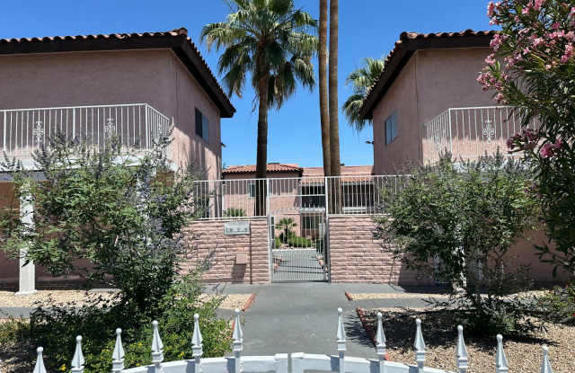 SE Desert Inn and Eastern!! Townhouse with 2 parking Spaces!! Recent Remodel!! photos photos