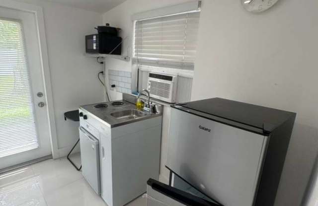 6242 Southwest 24th Street - 6242 Southwest 24th Street, Miramar, FL 33023