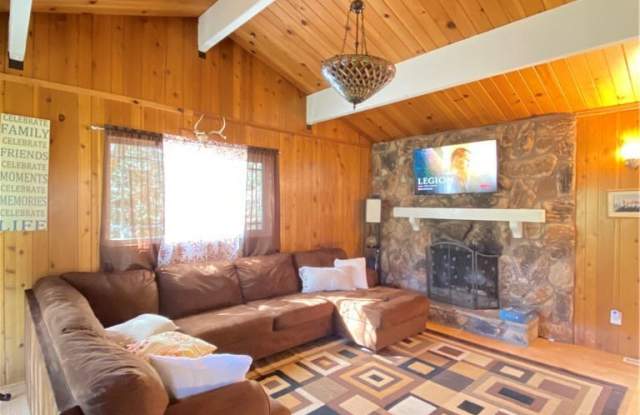 772 Virginia Court - 772 Virginia Court, Lake Arrowhead, CA 92352
