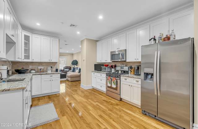 564 Sairs Avenue unit: #7 photos photos