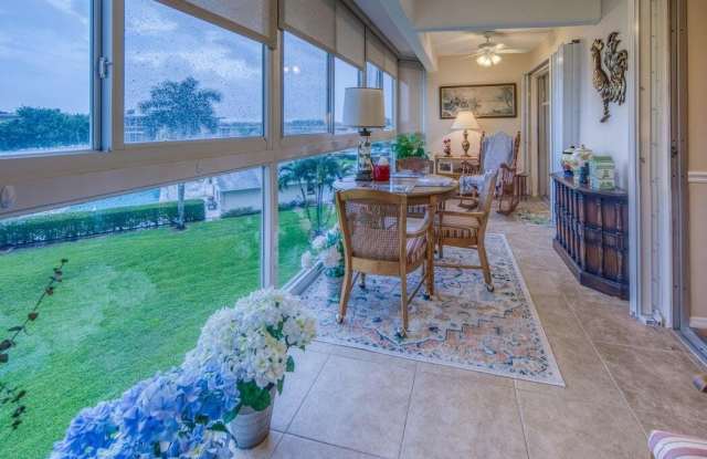 2728 GARDEN Drive N Gallery 2