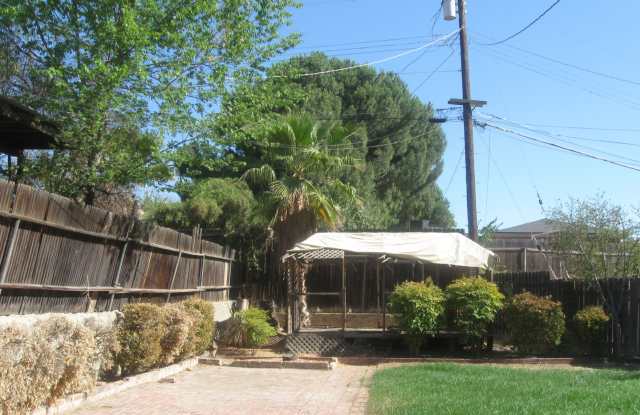 Cute  Cozy 2 Bedroom, 1 Bath House photos photos