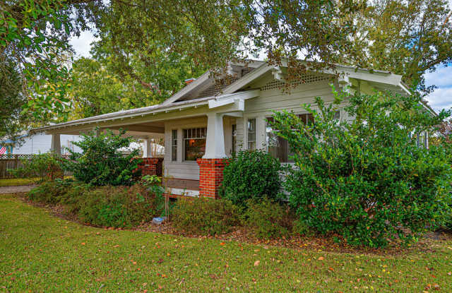 275 Aurora Road Gallery 4