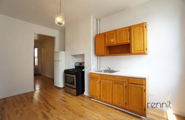 114 WALTON ST. Gallery 2