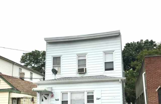 91 Cottage St Gallery 1