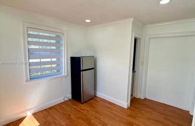 5001 SW 113th Ct photos photos