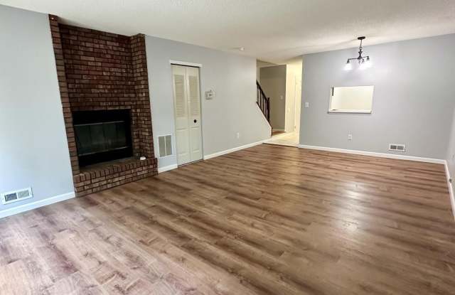 158 Rumson Gallery 3