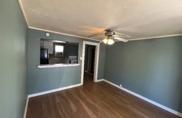 518 Laredo Street photos photos