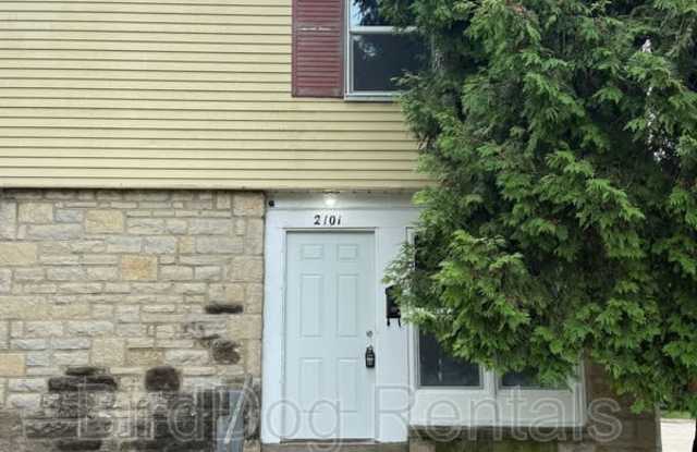 2099-2101 West Mound Street - 2101 photos photos