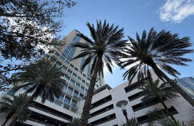 150 E Robinson St photos photos