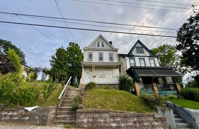 Charming 3 Bed 1 Bath Home! Recently Updated! Gallery 3