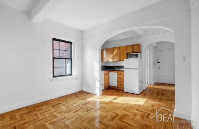 249 E 11th Street Gallery 3