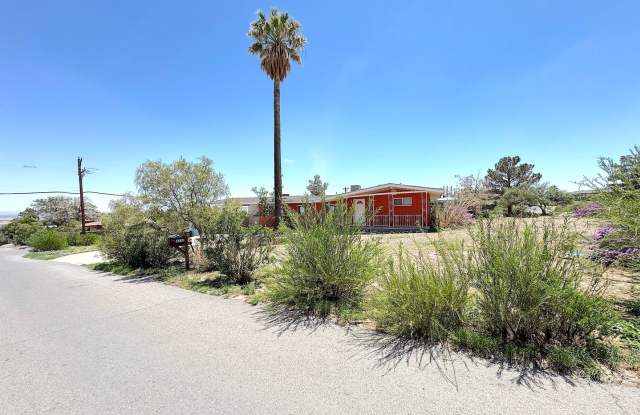 Northeast El Paso 3 bed/2bath in Mountain Park Neighborhood! photos photos