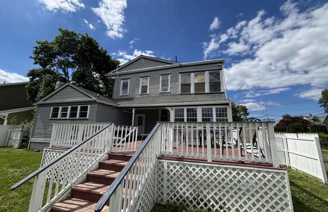 64 Hollywood Avenue Gallery 2