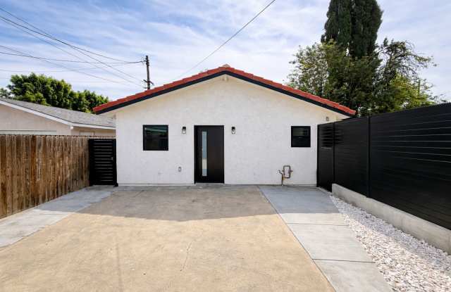 19146 Chase St Northridge, Ca 91324 photos photos