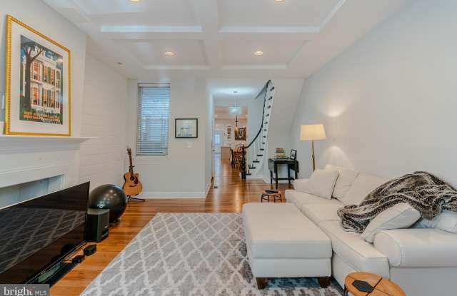 223 S COLLINGTON AVENUE Gallery 2