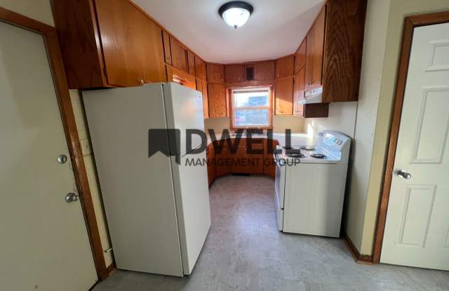 804 12th Ave SW. photos photos