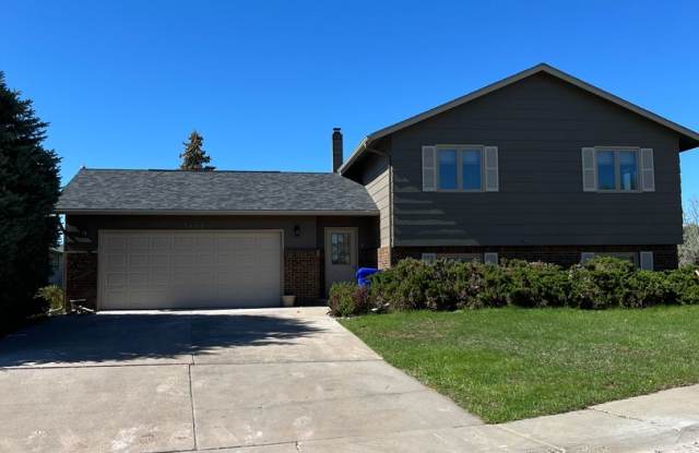~Applications Pending~Beautiful 4 bedroom cul-de-sac home for rent! - 3403 Hallmark Court, Rapid City, SD 57702