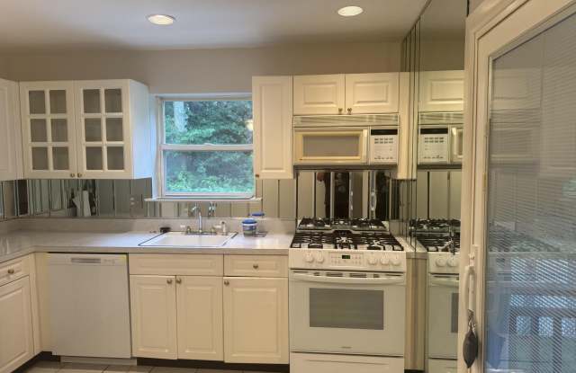 207 Lorraine Loop photos photos