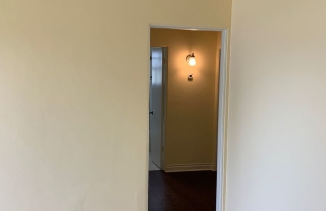 5227 Lenore Drive Gallery 3