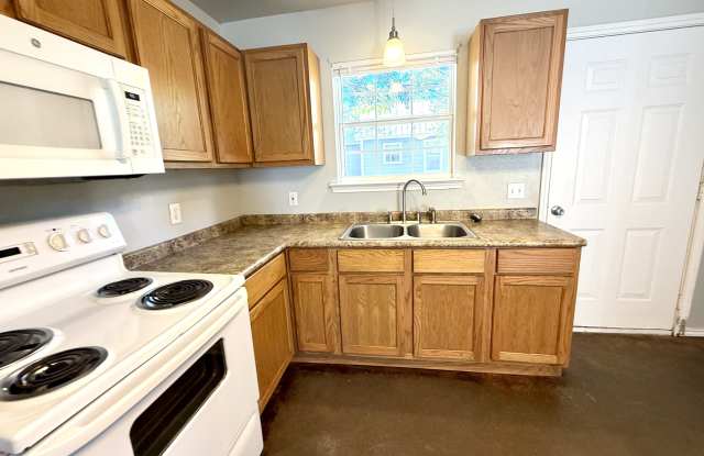 11910 Fairview StreetApartment A Gallery 3