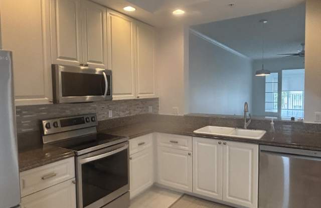 7 HARBOUR ISLE Drive E Gallery 4