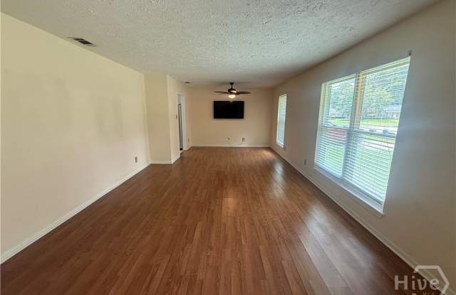 10708 Egmont Road Gallery 3