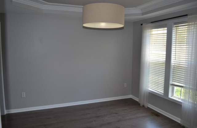1321 E Stone Arch Drive Gallery 4