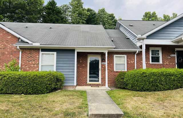 804 Pine Forest Trail photos photos