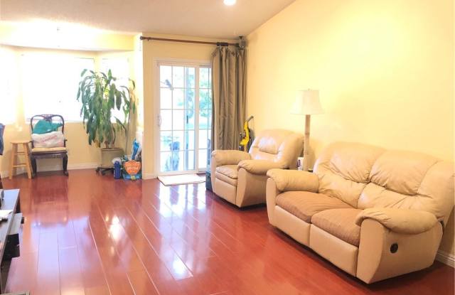 18970 Cedar Ridge Court Gallery 4