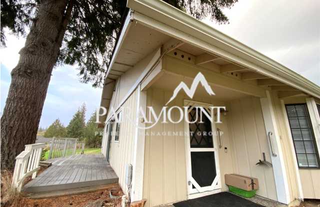 Newly Renovated 3 Bedroom! Lawncare Included! Gallery 2