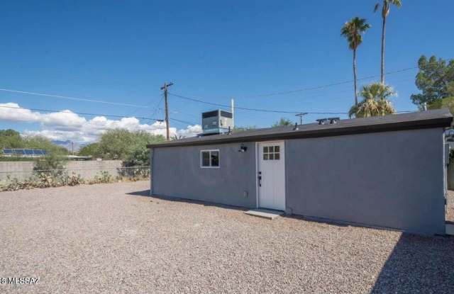 4215 E Camino De Palmas unit: B - 4215 East Camino De Palmas, Tucson, AZ 85711 4215 E Camino De Palmas unit: B - 4215 East Camino De Palmas, Tucson, AZ 85711