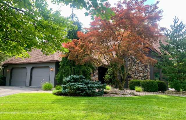 GRAND FIVE BEDROOM HOME photos photos