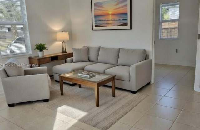 632 NW 14th Ter photos photos