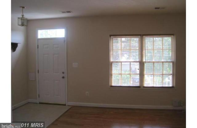 306 CENTER LANE Gallery 2