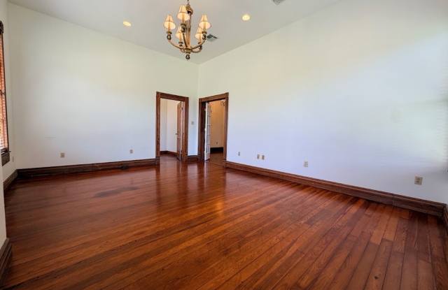 2-Bedroom Home + Bonus Room in Downtown Lake Charles Gallery 3