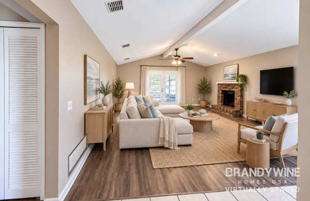 8077 Springtree Road Gallery 3