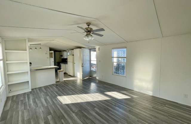 Modern 2 Bed 2 Bath Section 8 photos photos