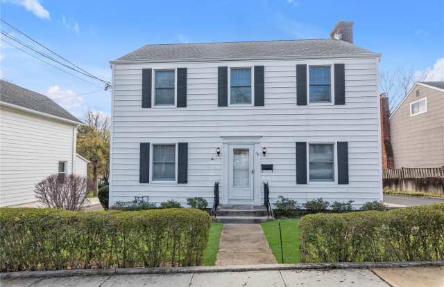 19 Anstice Street - 19 Anstice Street, Oyster Bay, NY 11771