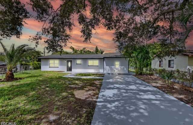 2570 Charleston Park Drive photos photos