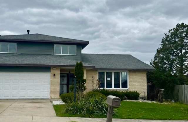 15542 Sierra Drive - 15542 Sierra Drive, Oak Forest, IL 60452
