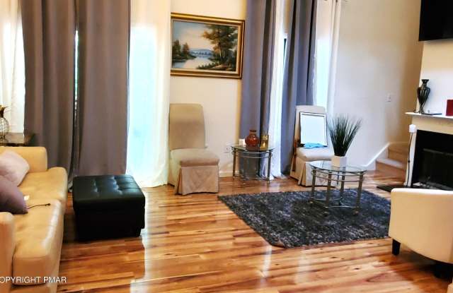206 Falls Circle Gallery 2