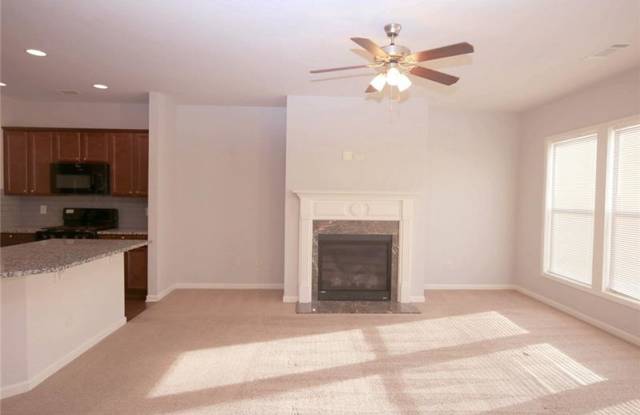 5105 Breezewood Circle Gallery 3