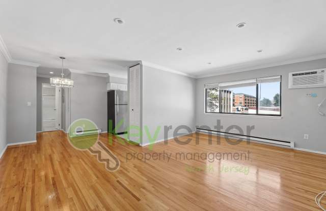Charming 1BR Condo in Rutherford | Steps from NJ Transit + Downtown Gallery 3